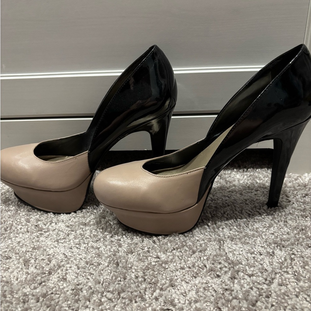 Jessica Simpson Elegant Black and Tan Women's Heels Size 9